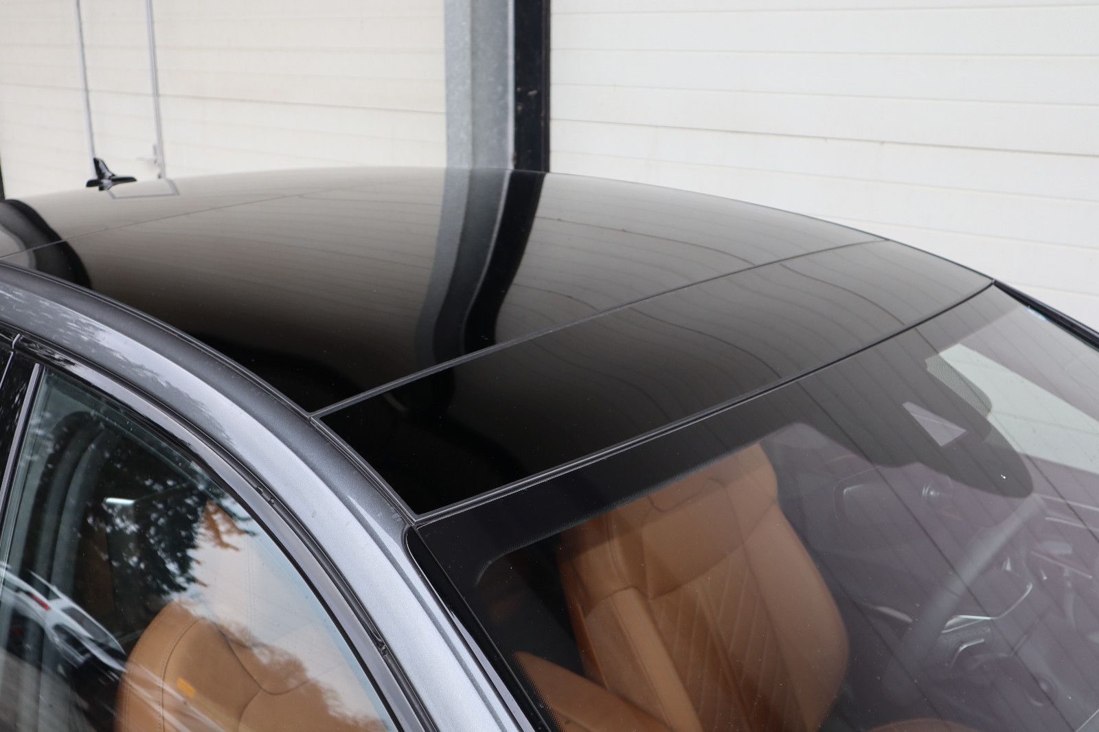 Audi A8L 60 TFSIe lang BLACK - Samsaru's Car Outlet