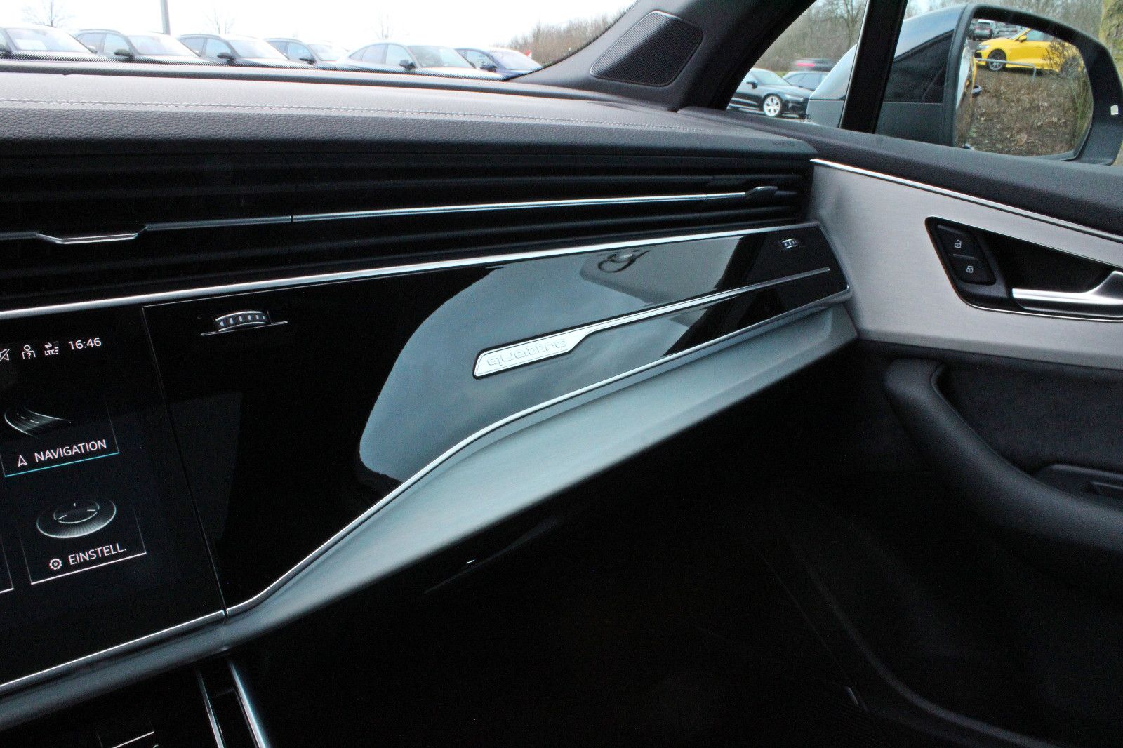 Audi Q7 50TDI S LINE BLACK PANO HUD STHZ AHK MATRIX