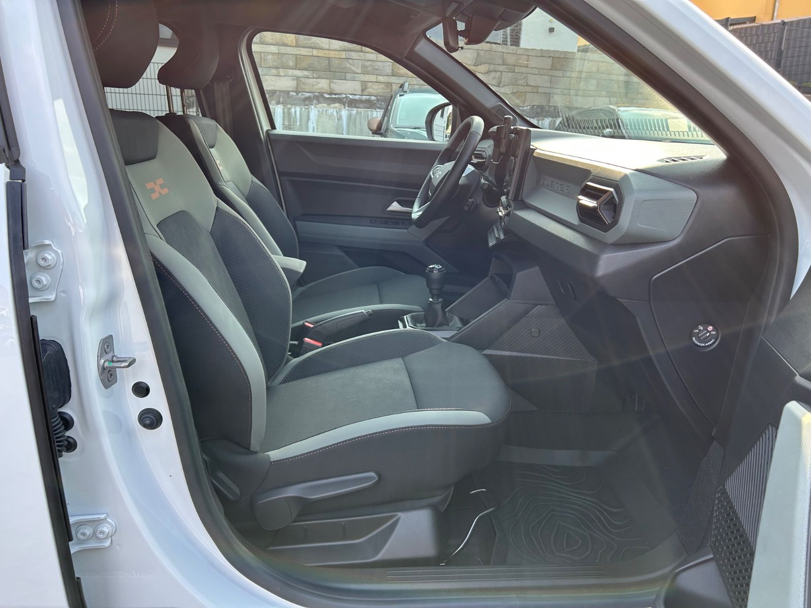 Dacia Duster III TCe 130 Extreme 4WD - Samsaru's Car Outlet