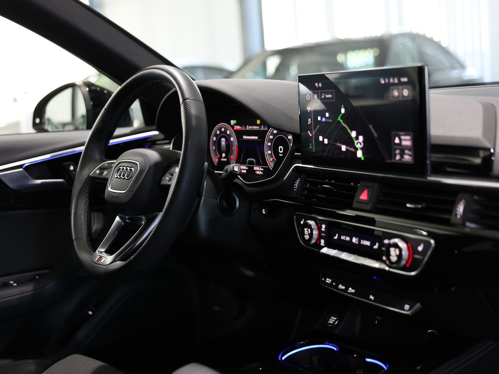 Audi A4 Avant 45 TFSI Q COMPETITION S-LINE BLACK
