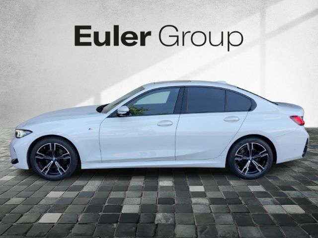 BMW 320 i xDrive Limo M-Sport Pano AHK 18'' HUD Kame