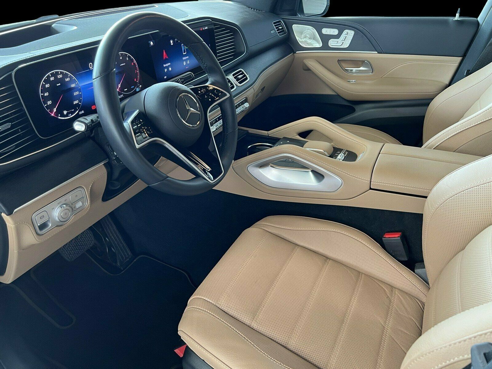 Mercedes-Benz GLE 450 4MATIC AMG-Line 7Sitzer+LED+Pano+AHK+360