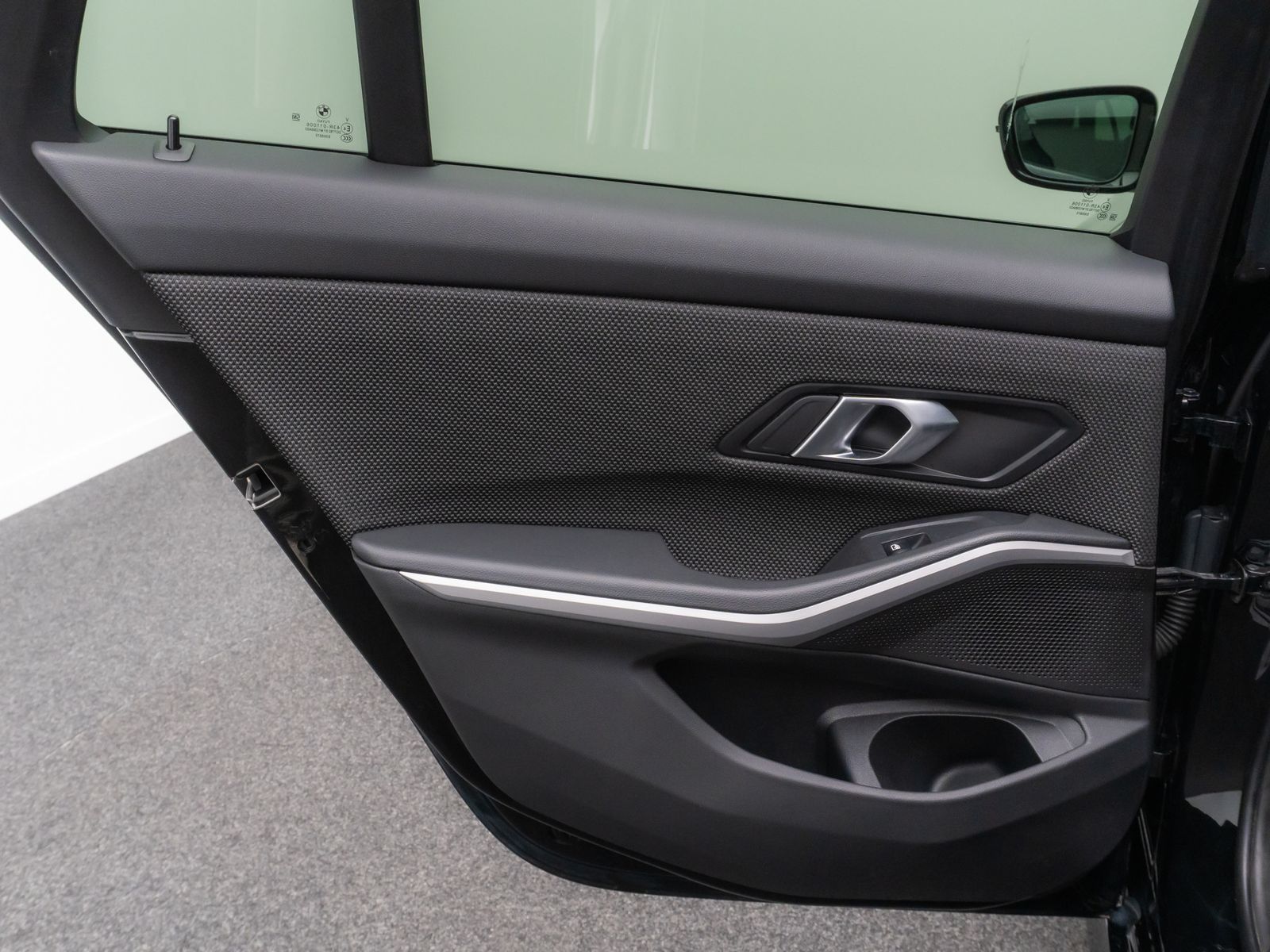 BMW 320e - Samsaru's Car Outlet