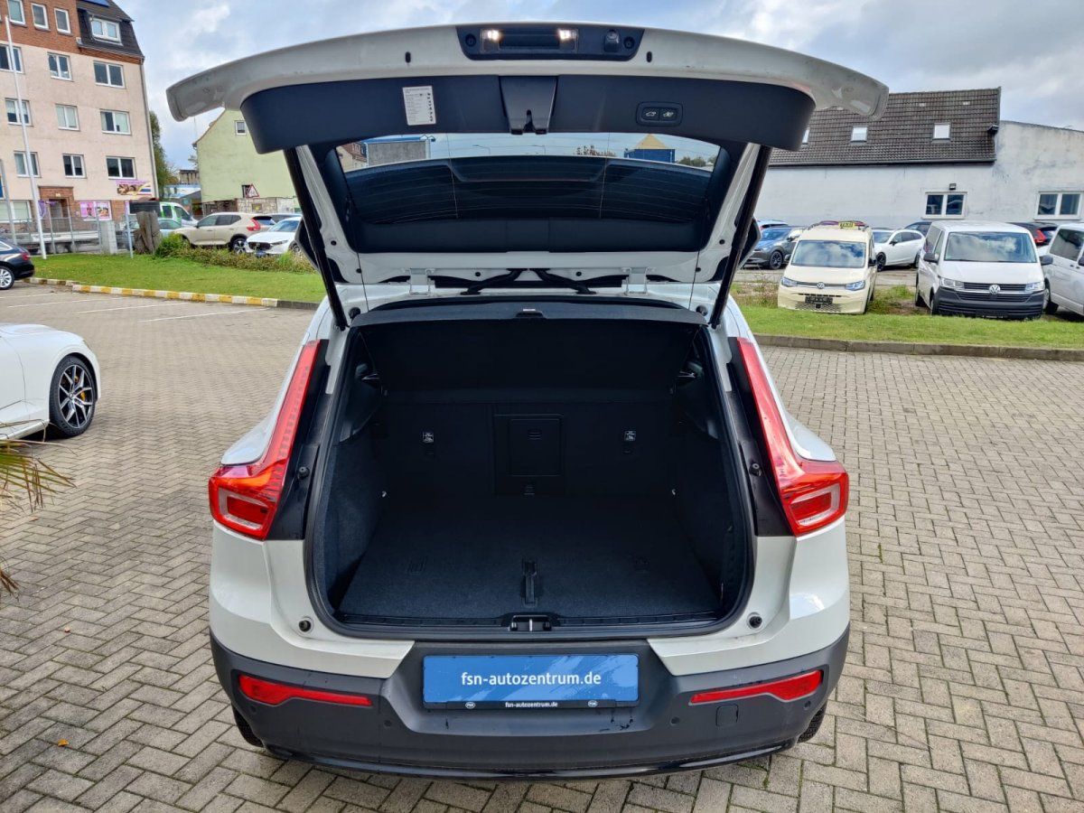Volvo XC40 B3 Plus Dark 8-fach Aktionspreis