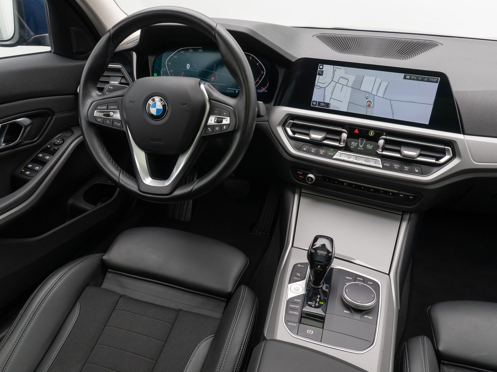 BMW 330i xD - Samsaru's Car Outlet