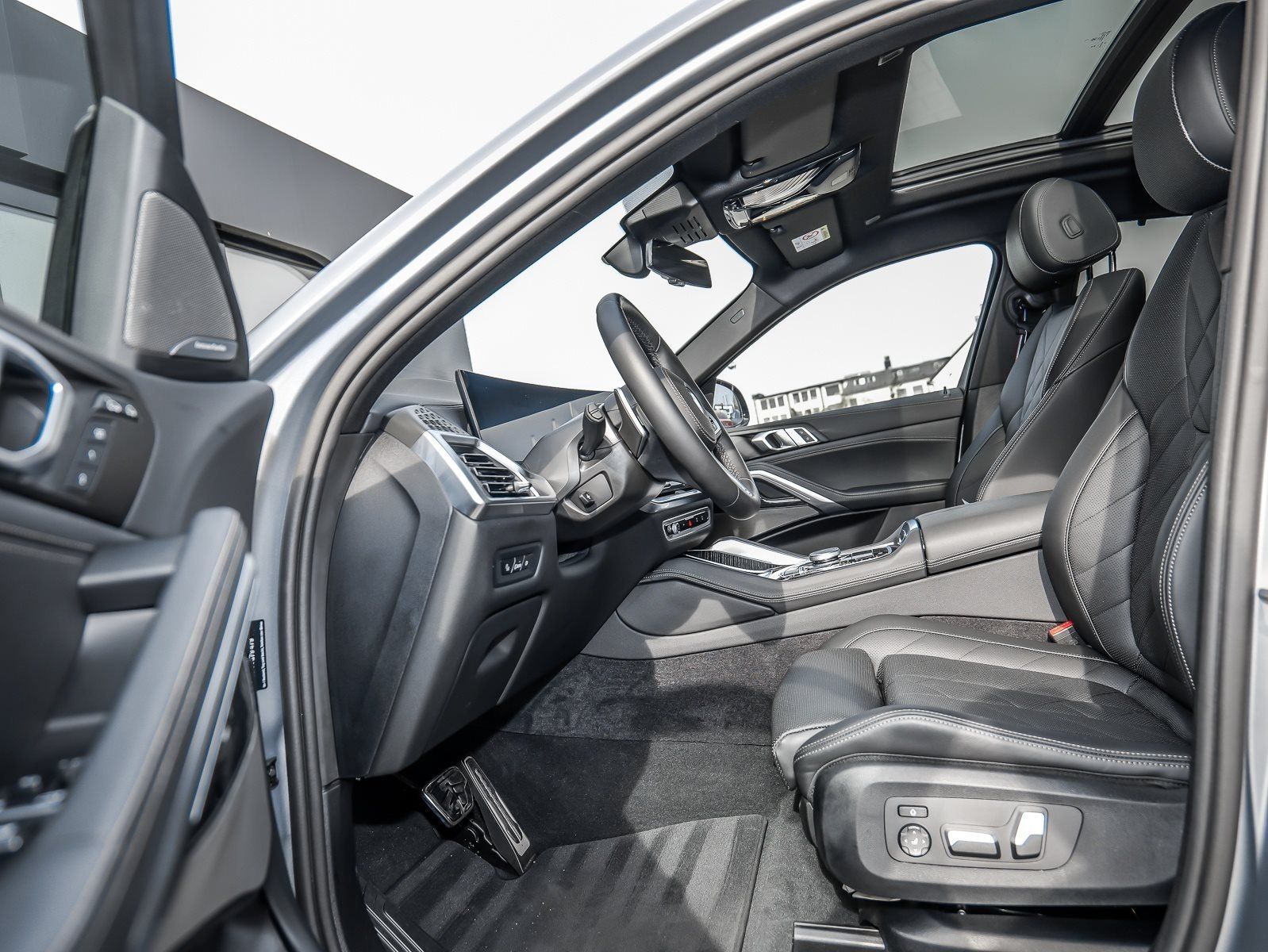 BMW X6 xDrive40d M Sport HUD PANO ACC AHK RFK NAVI