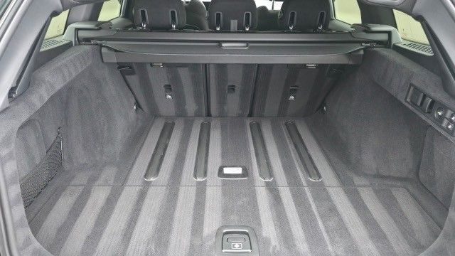 BMW 318i Touring M Sport AHK Panorama !Facelift!