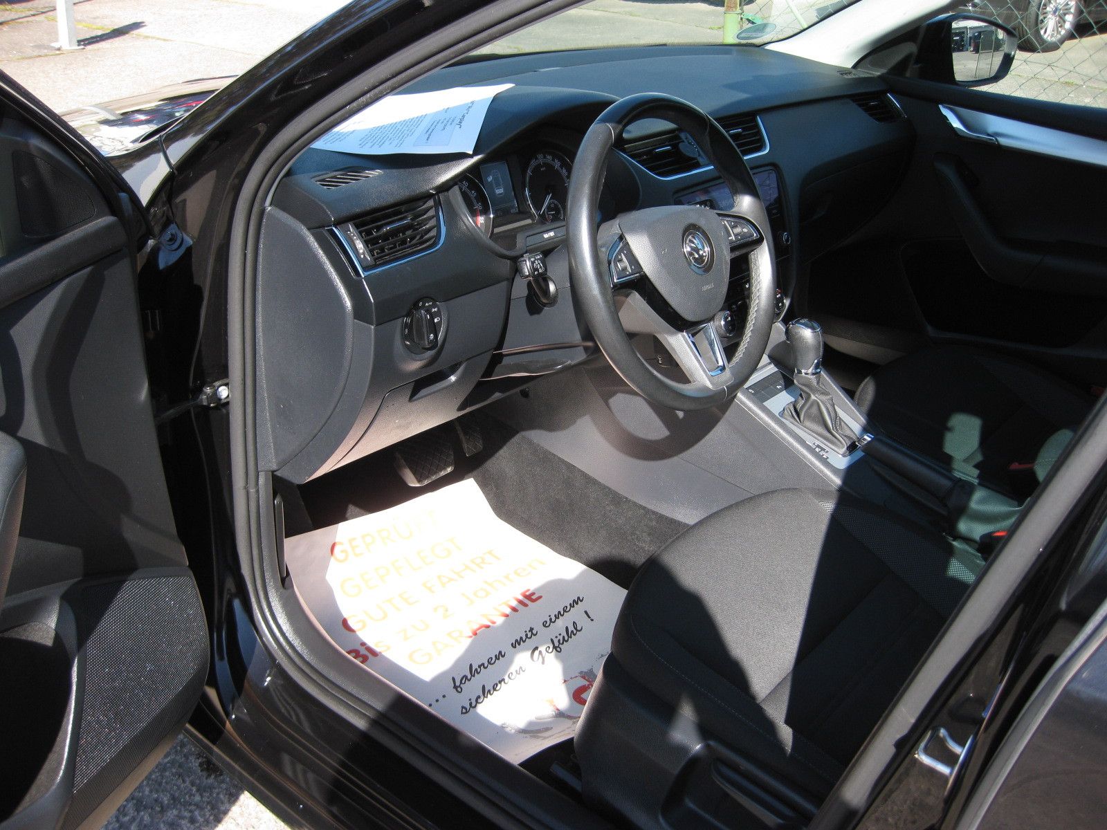 Skoda Octavia Combi - Samsaru's Car Outlet