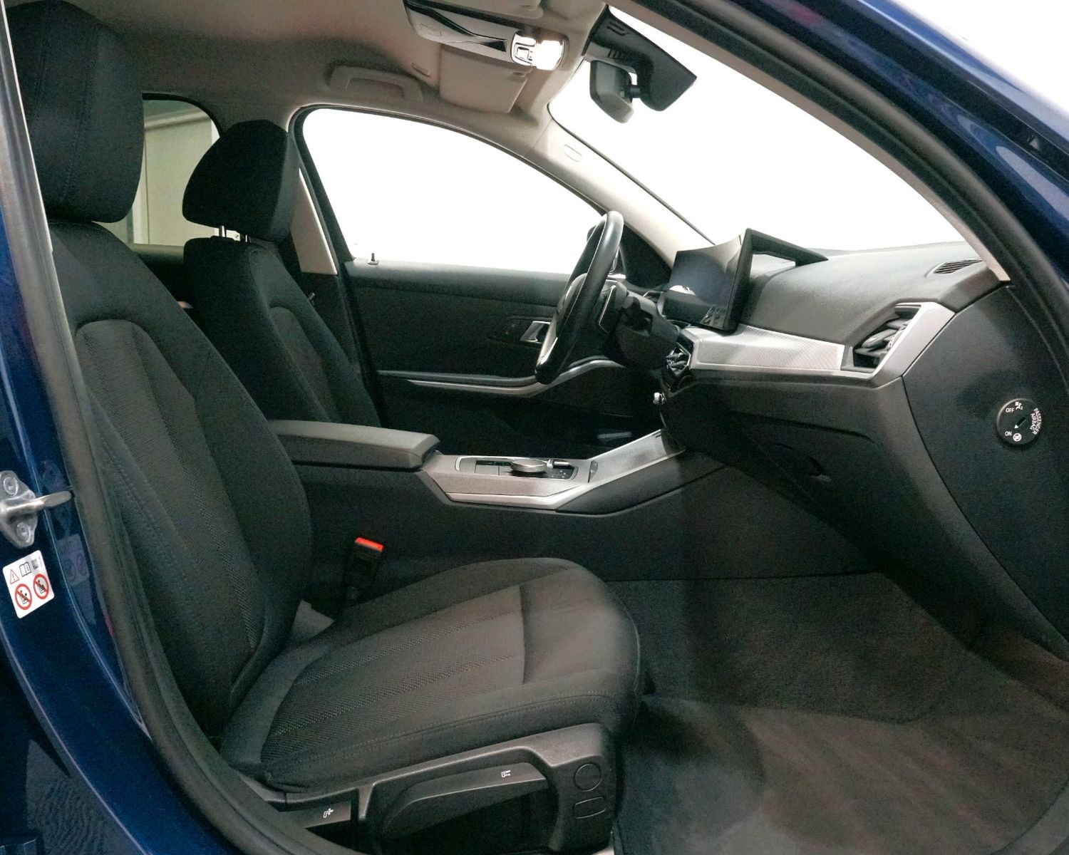 BMW 320 d xDrive Touring - Samsaru's Car Outlet
