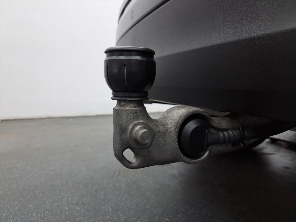 Volvo XC60 D4 Geartronic Momentum Pro - Samsaru's Car Outlet