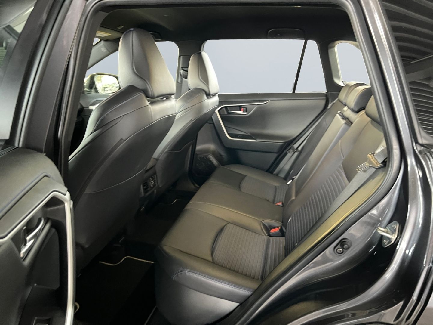 Toyota RAV 4 Hybrid 4x2*Style Selection*Technik*JBL*360