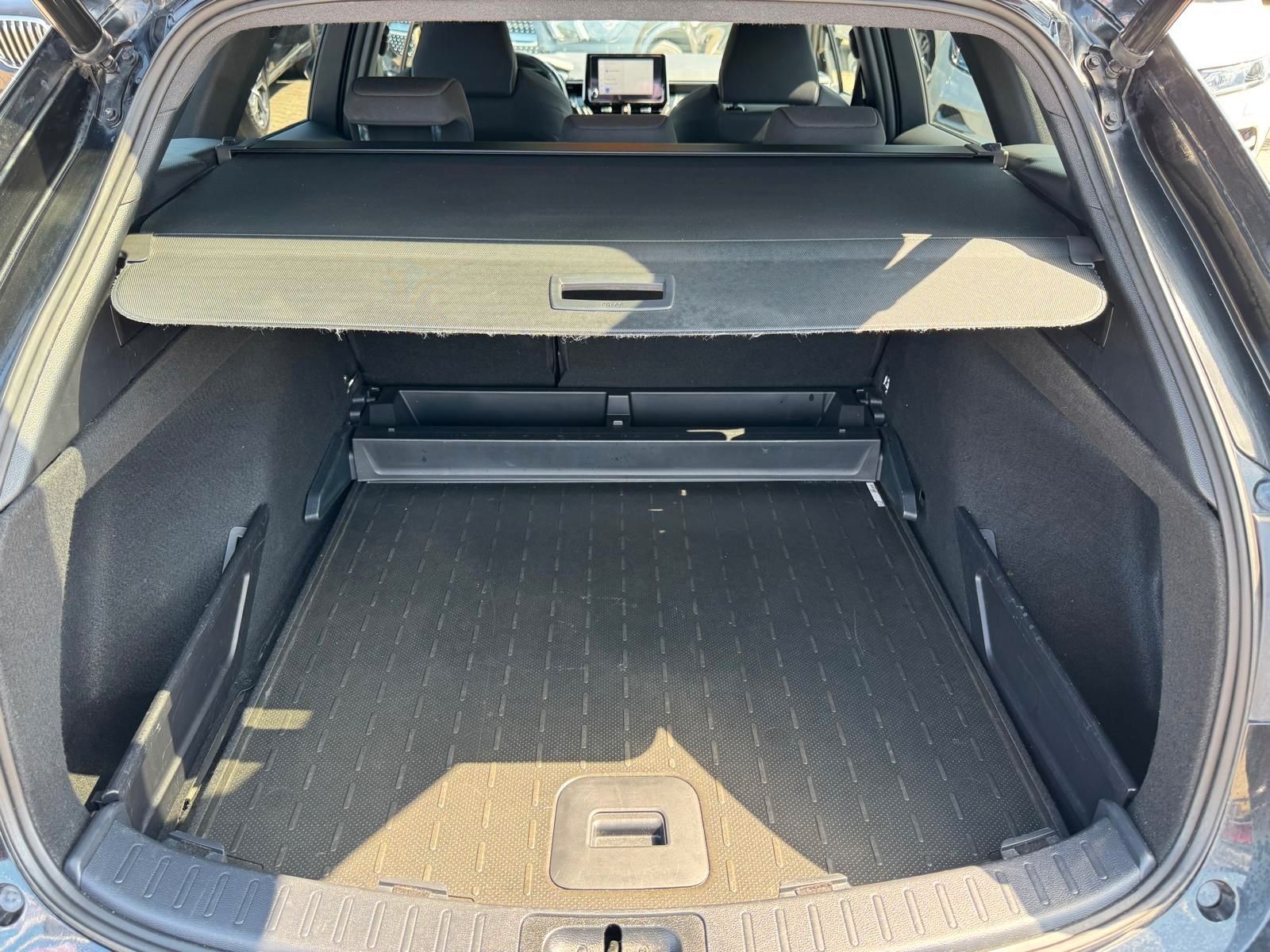 Toyota Corolla Touring Sports Hybrid Business Edition - Samsaru's Car Outlet