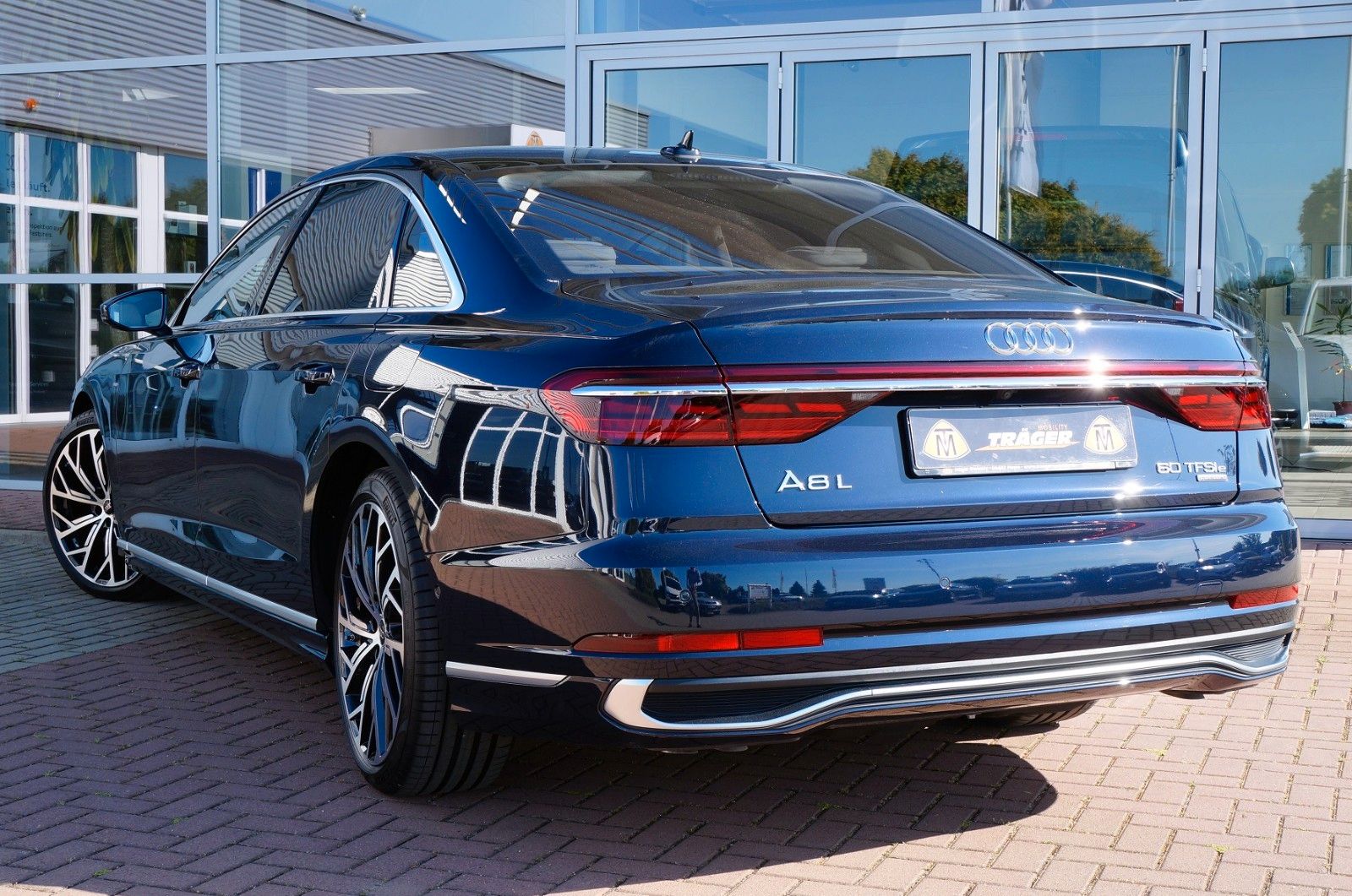 Audi A8L S line 60 TFSIe 4-Sitzer - Samsaru's Car Outlet