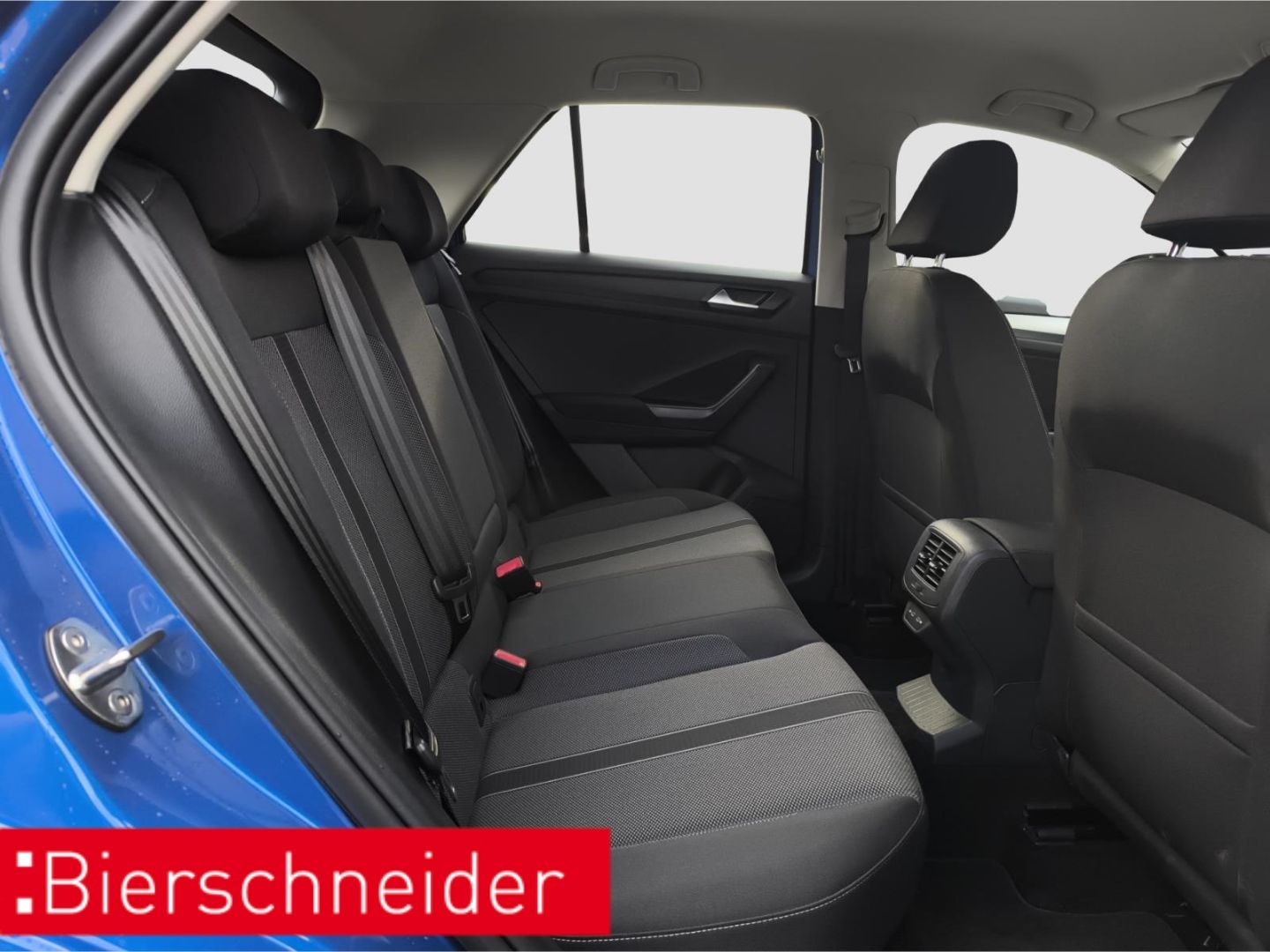 Volkswagen T-Roc 1.0 TSI - Samsaru's Car Outlet