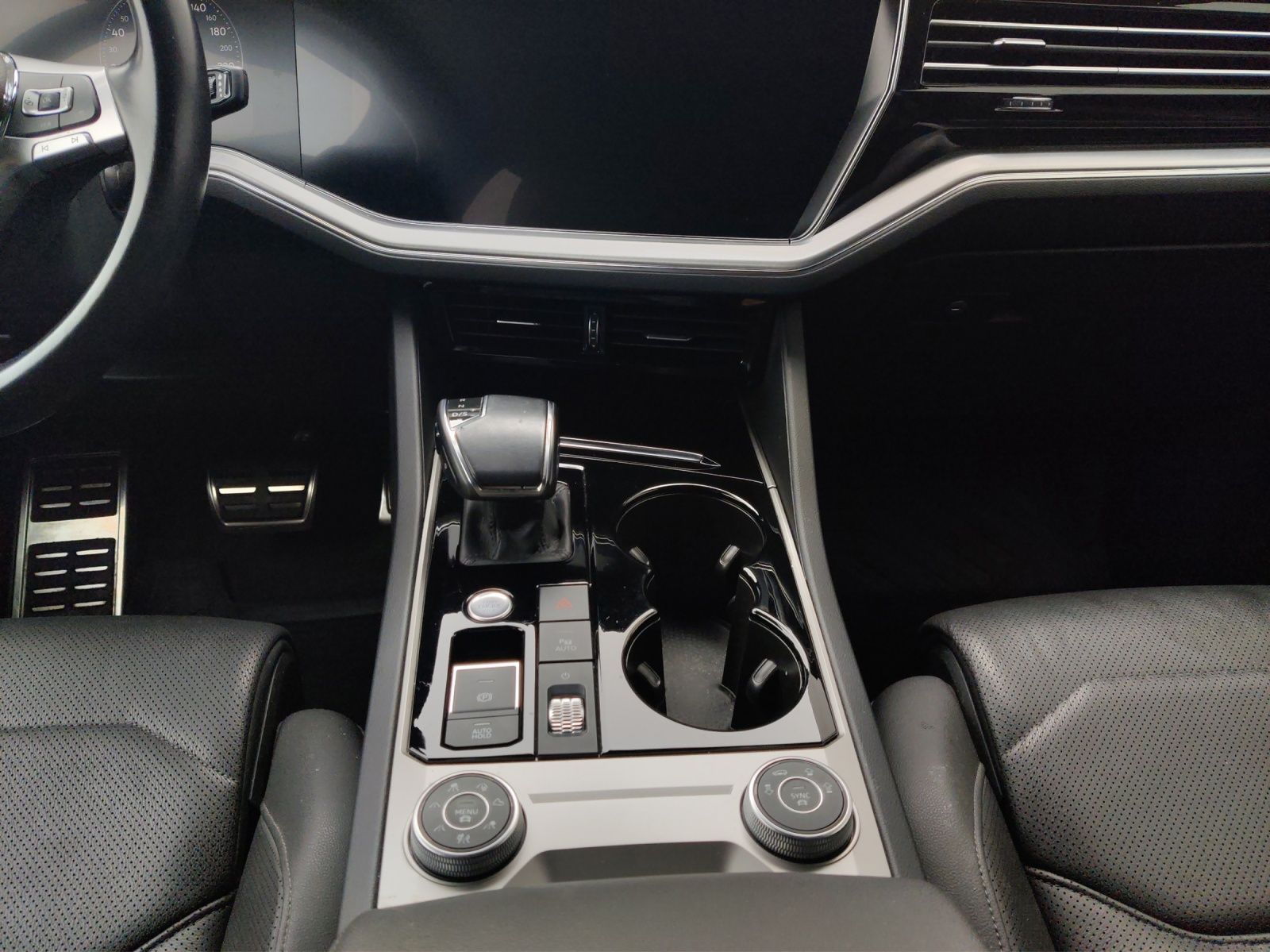 Volkswagen Touareg 4.0 V8 TDI Elegance 4M - Samsaru's Car Outlet