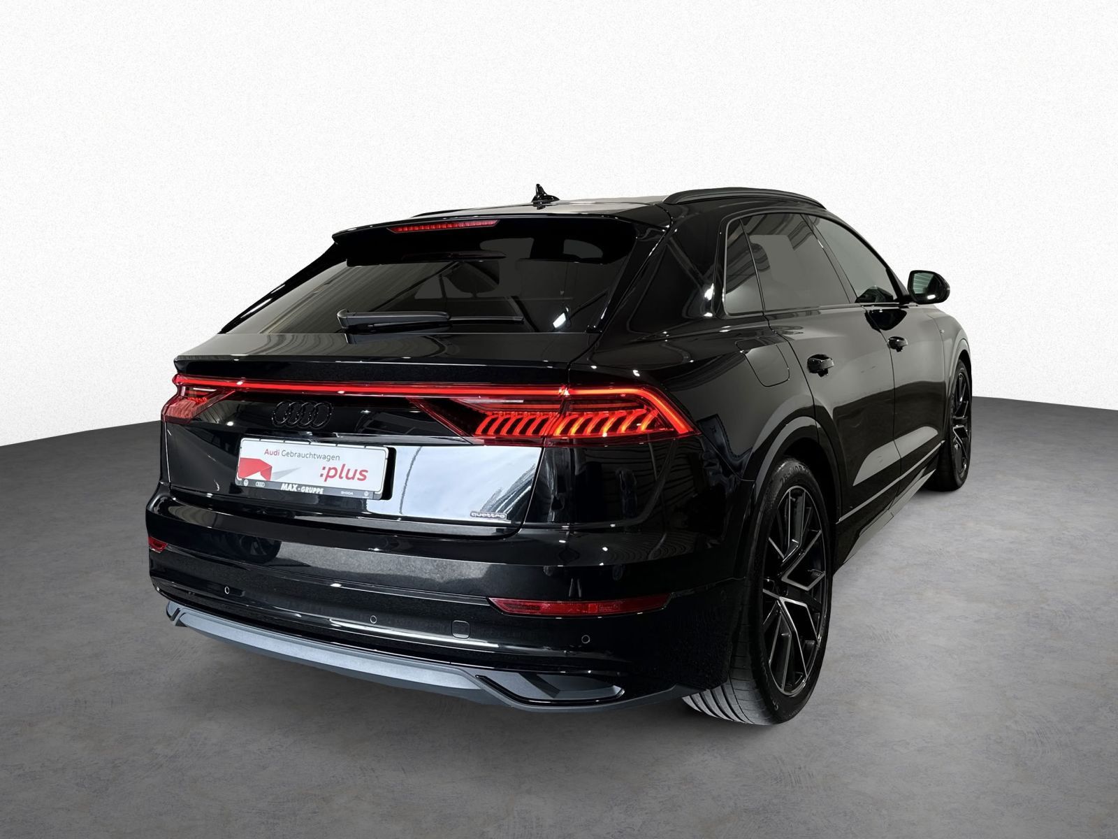 Audi Q8 50 TDI QUATTRO S LINE +MATRIX+RAUTE+PANO+AHK+