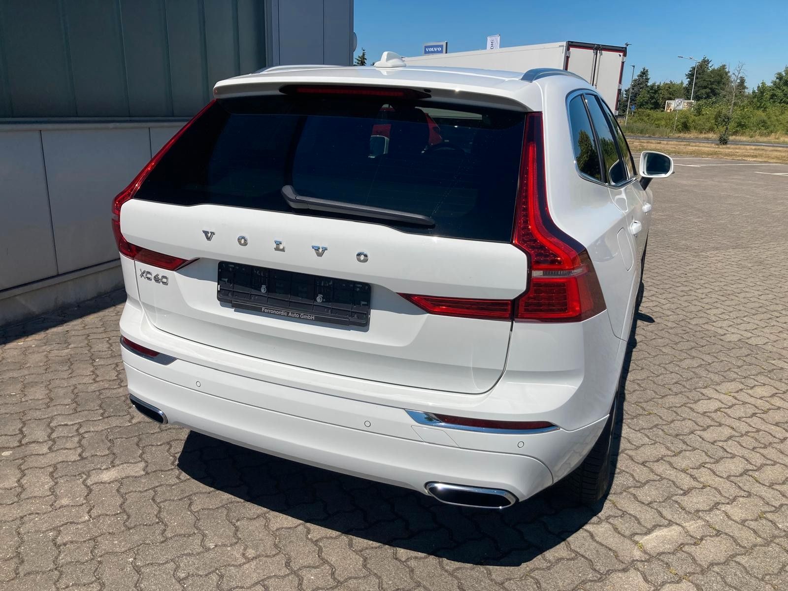 Volvo XC 60 B4 Inscription AWD - Samsaru's Car Outlet