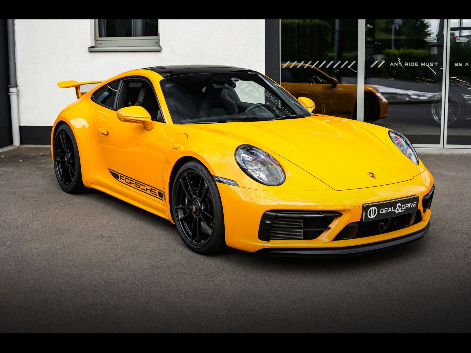 Porsche 992 911 CARRERA 4 GTS COUPE PDK°PTS°MANUFAKTUR
