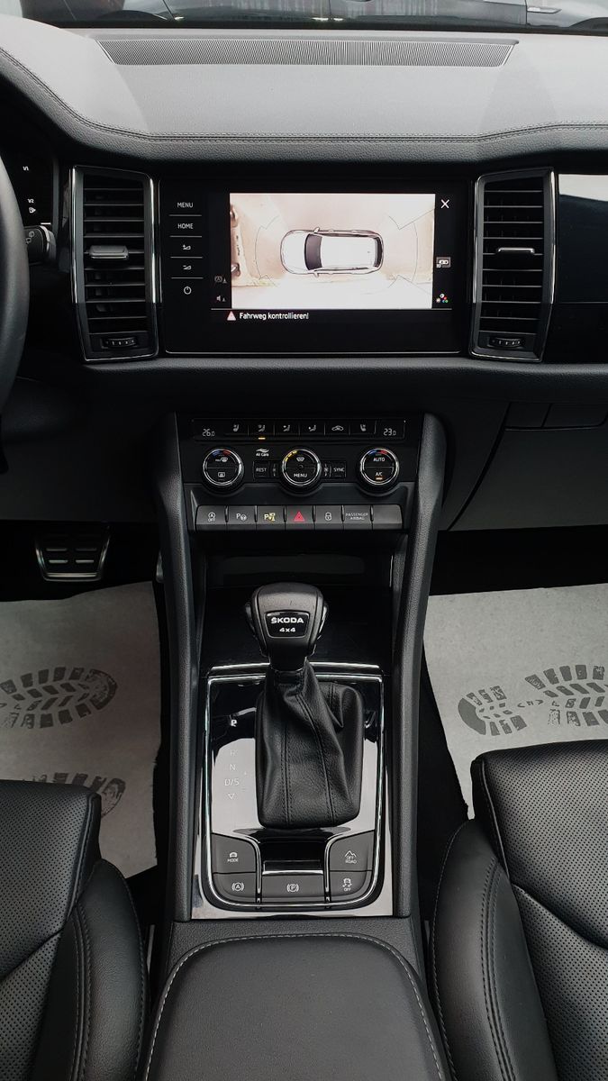 Skoda Kodiaq 2.0 TDI DSG 4x4 L&K Pano/Leder/360/AHK