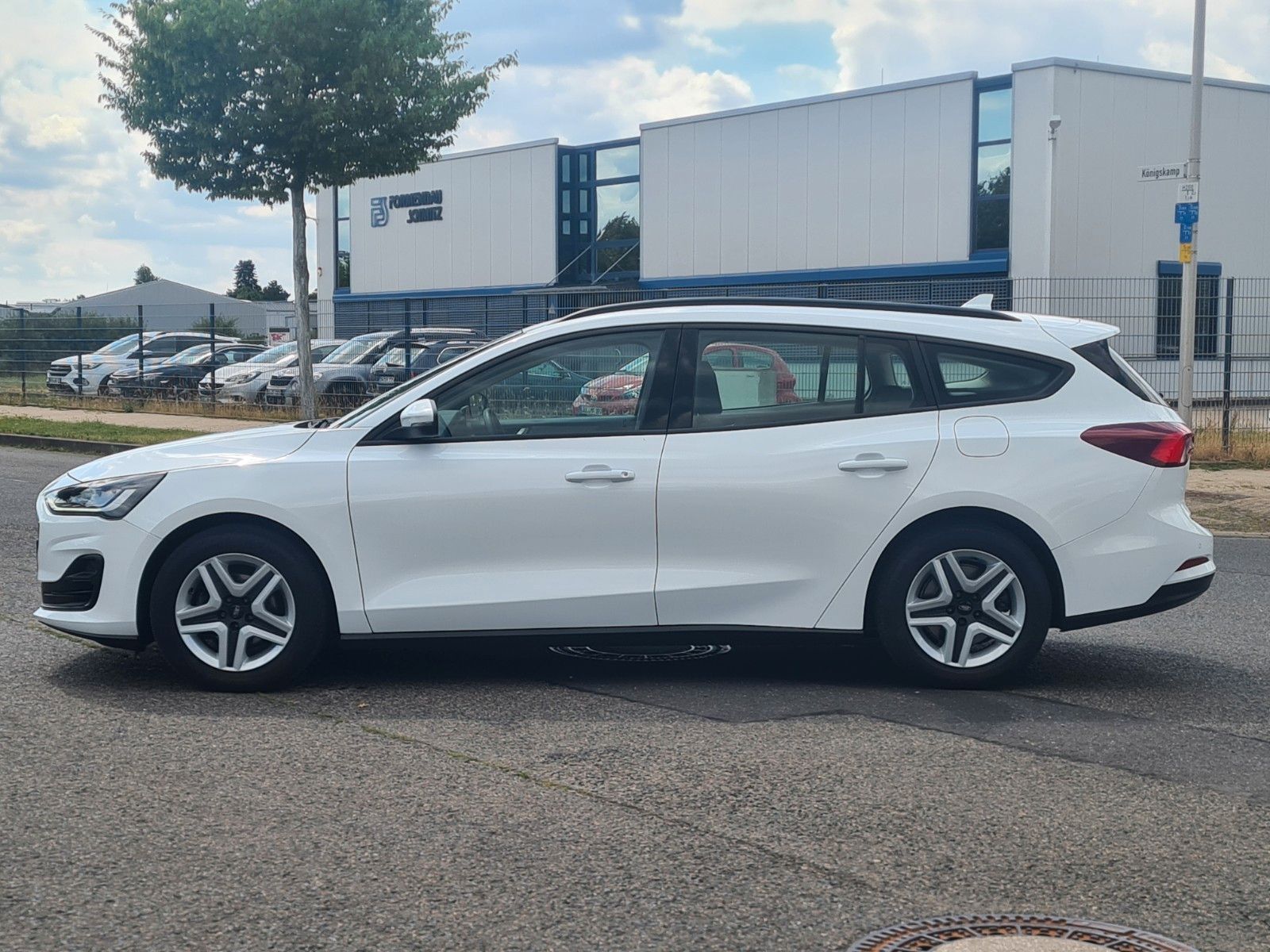 Ford Focus Turnier Cool & Connect - Samsaru's Car Outlet