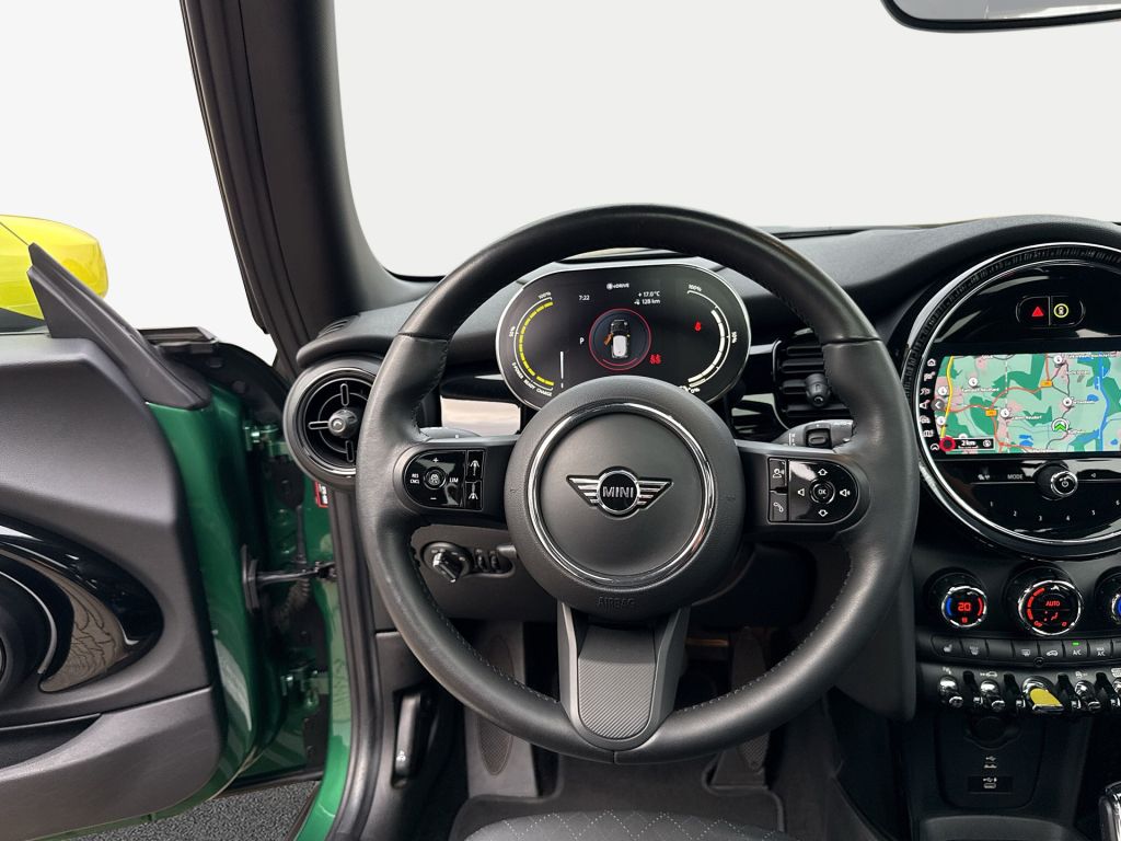 MINI Cooper SE Classic - Samsaru's Car Outlet