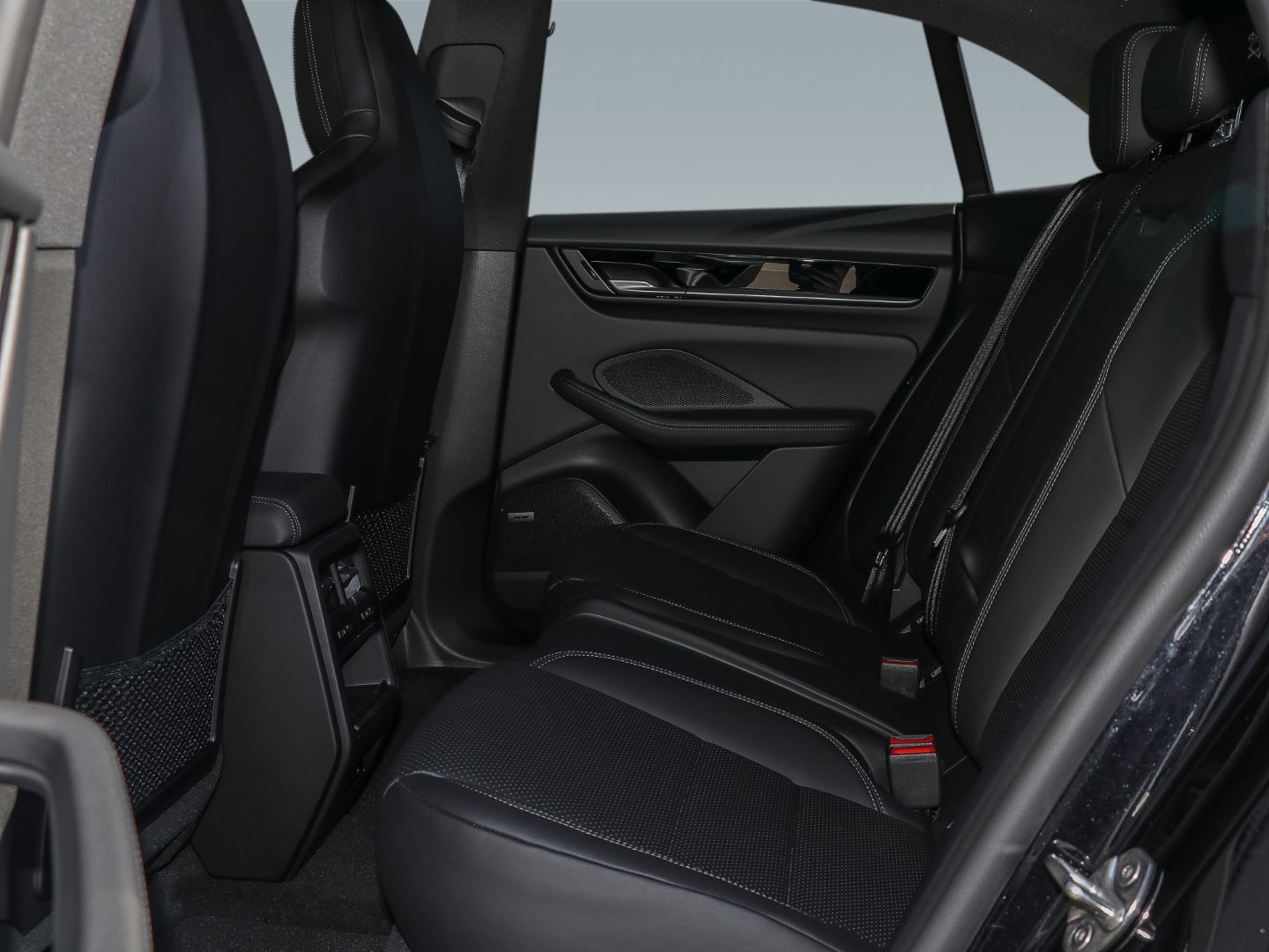 Porsche Macan 4 BOSE Luftfederung Panorama LED-Matrix