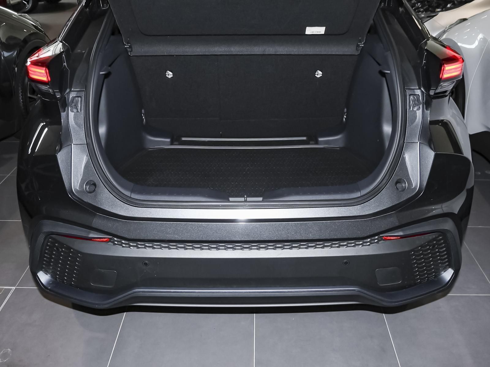 Toyota C-HR 1.8 Hybrid Team Deutschland NAVI SHZ PDC Ca