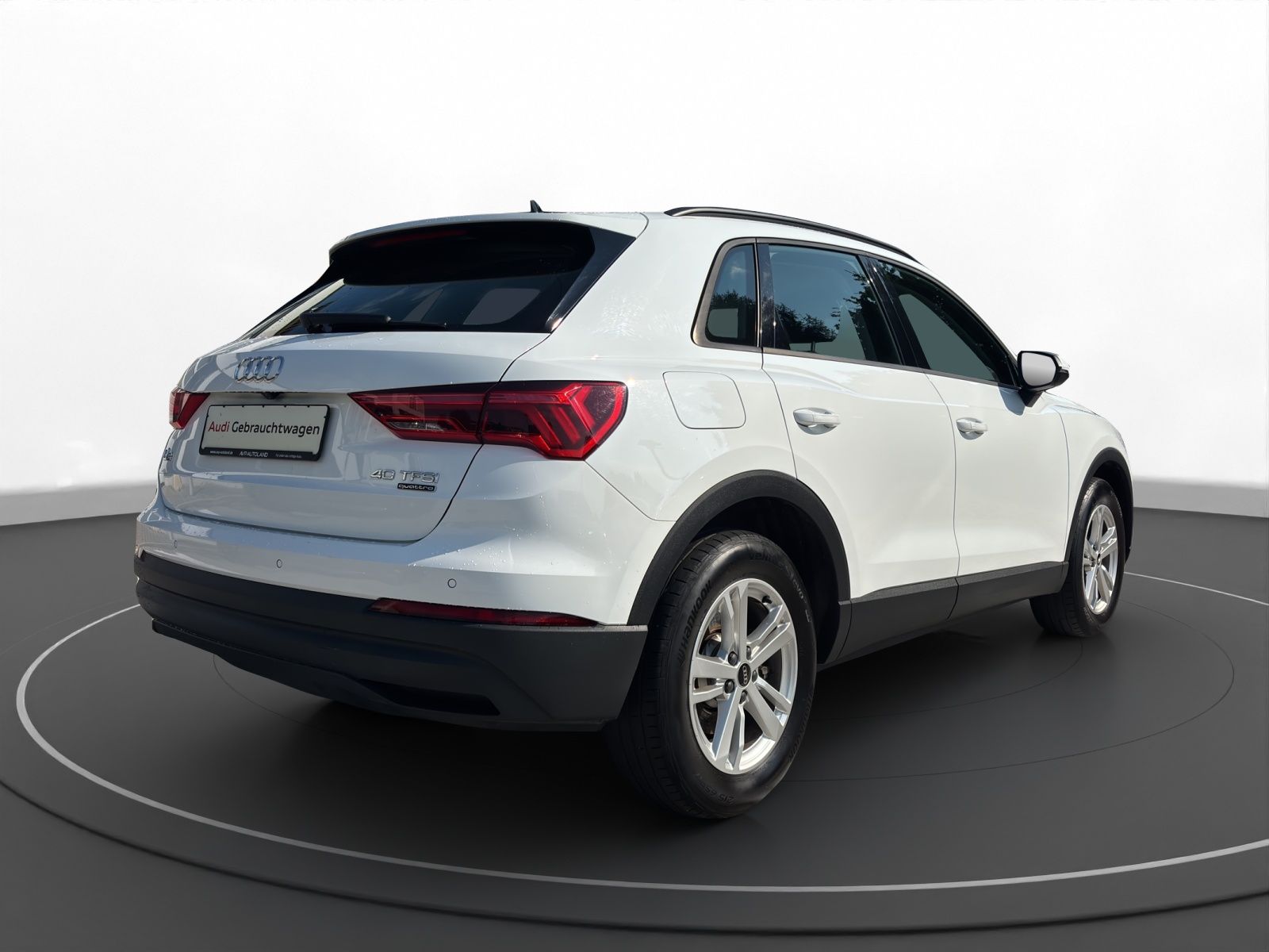 Audi Q3 40 TFSI quattro S tronic - Samsaru's Car Outlet