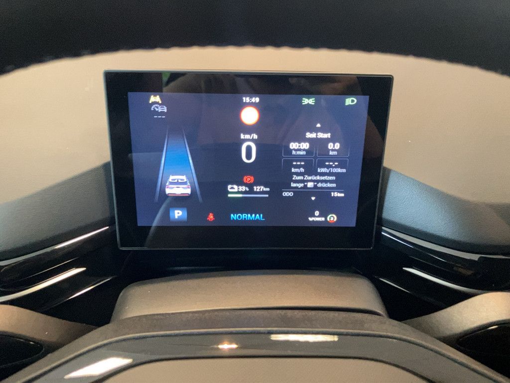 MG4 Electric Luxury 64 kWh KAMERA W-LAN LED 360°