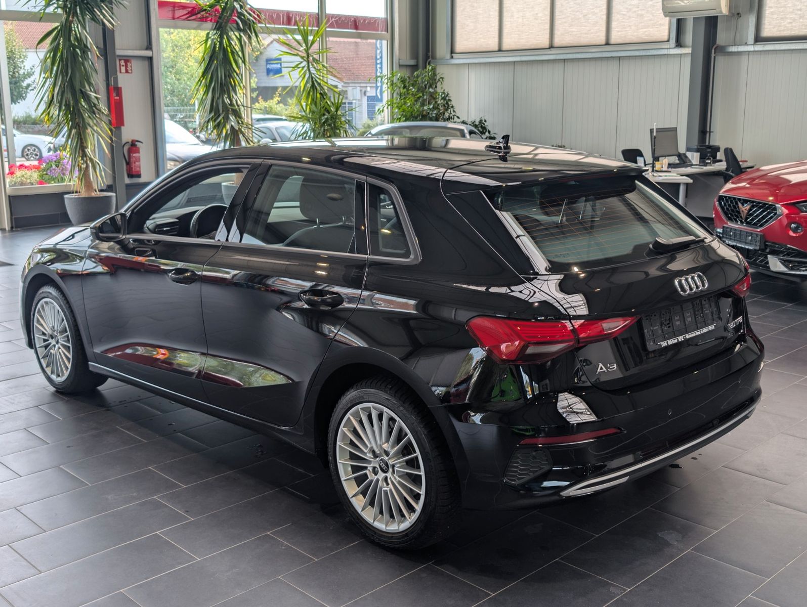 Audi A3 30 TFSI Sportback S tronic advanced 1.Hand