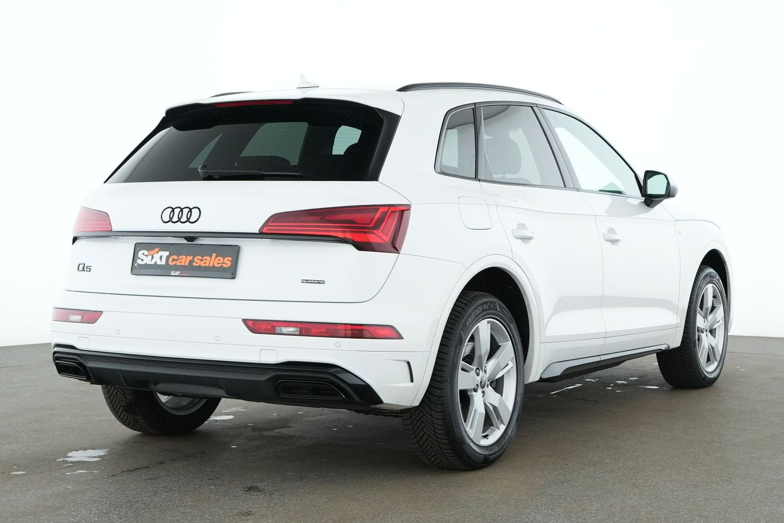 Audi Q5 40 TDI quattro S line - Samsaru's Car Outlet