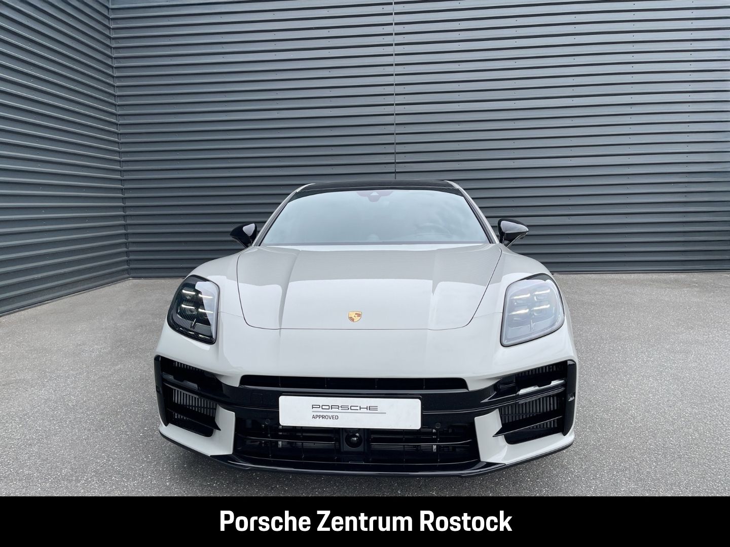 Porsche Panamera 4 E-Hybrid Active-Ride Burmester