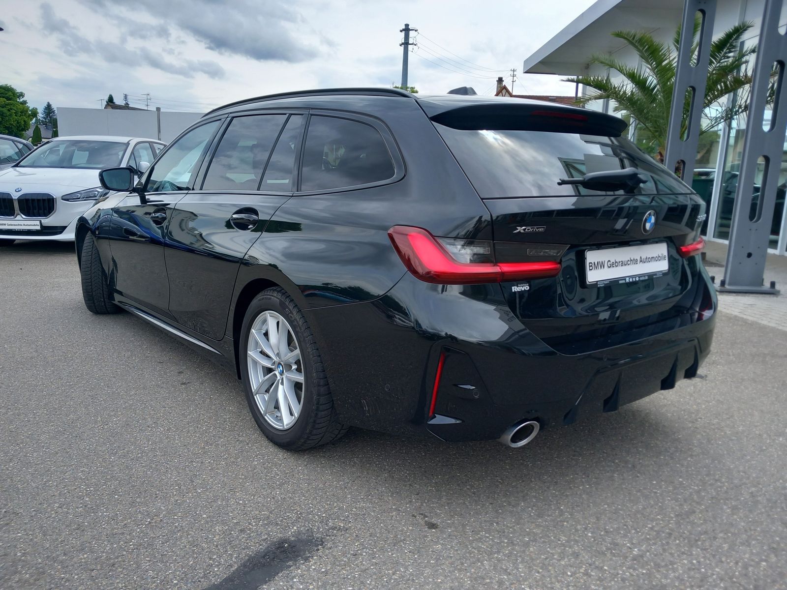 BMW 320d Touring xDrive Aut MSport - Samsaru's Car Outlet