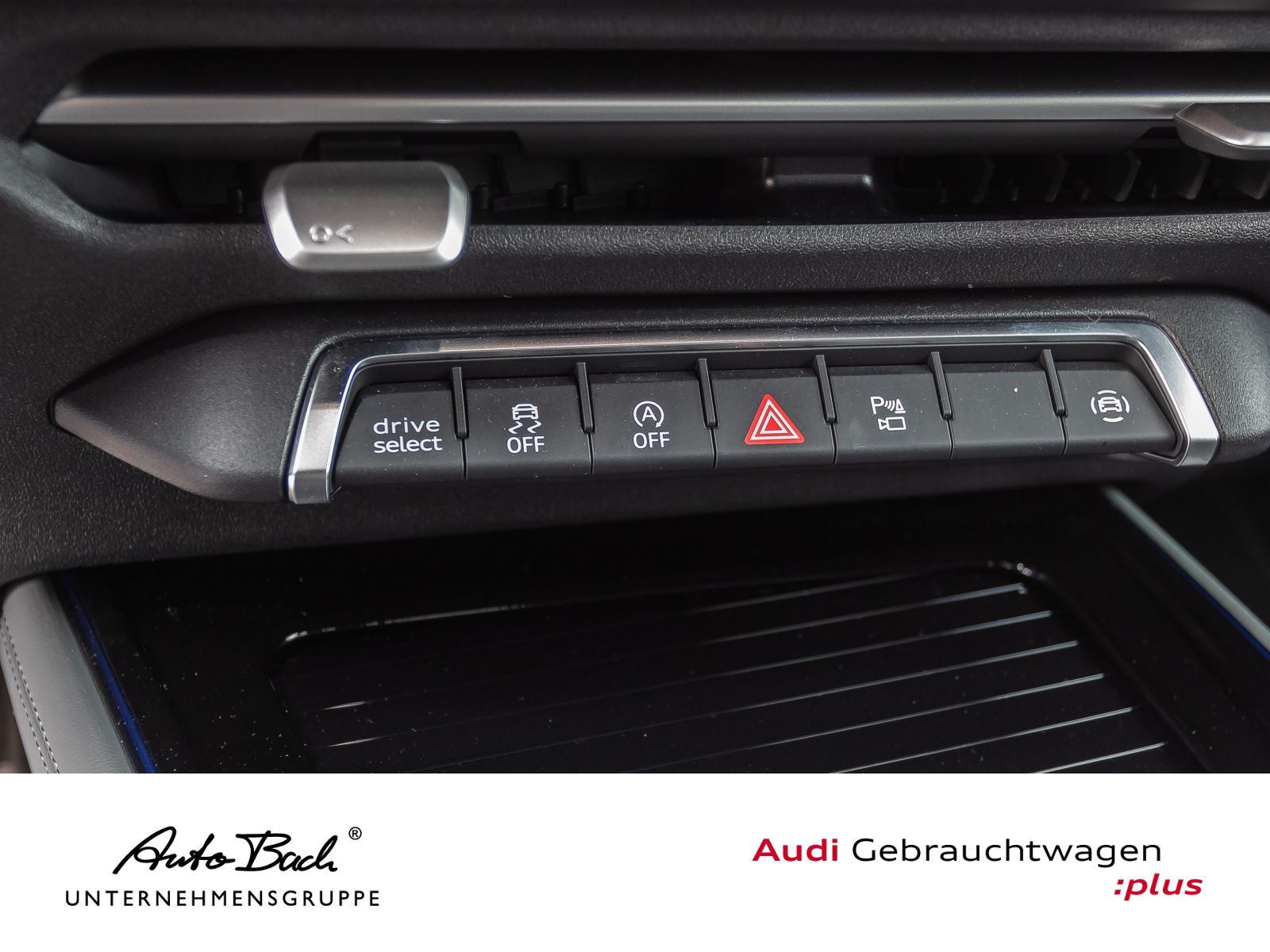 Audi Q3 S line TFSI Stronic Navi LED CarPlay ACC AHK