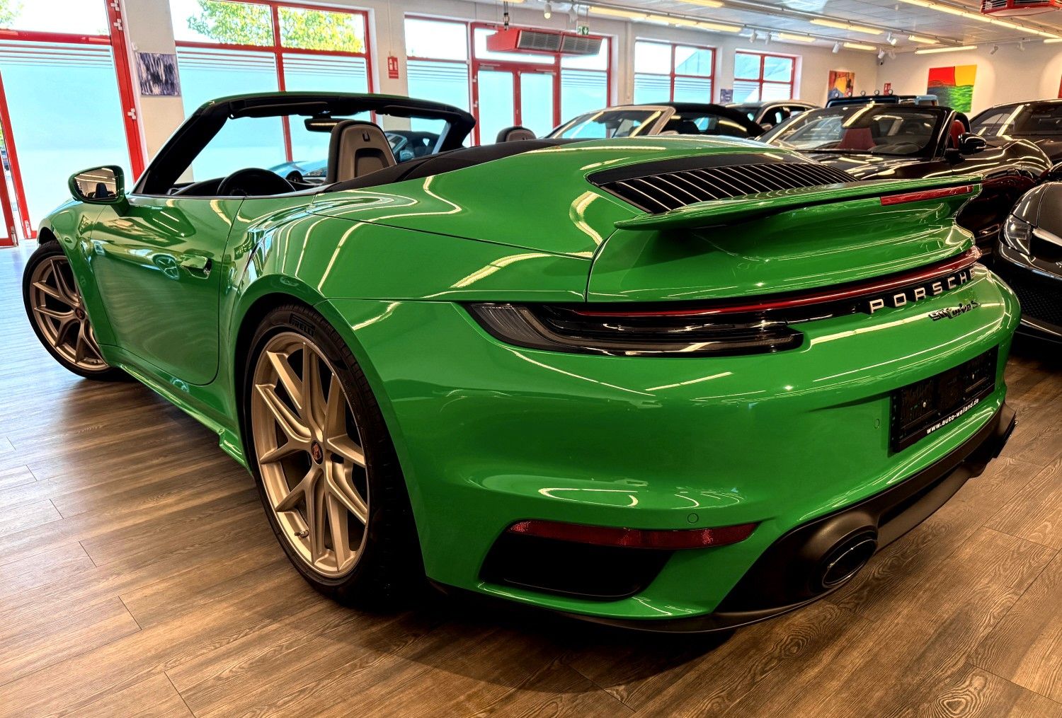 Porsche 992 Turbo S Cabrio Individual 12 M Approved 19%