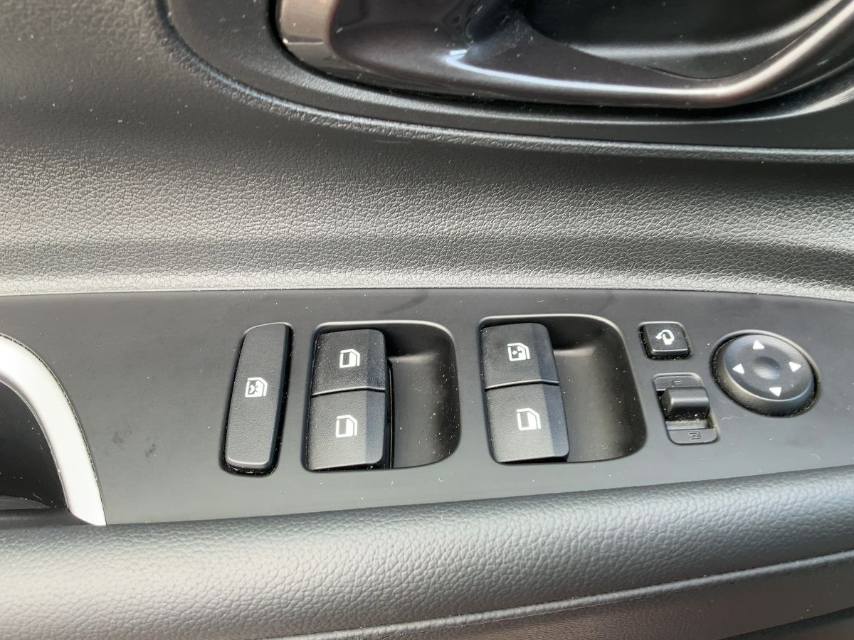 Hyundai i20 Trend - Samsaru's Car Outlet