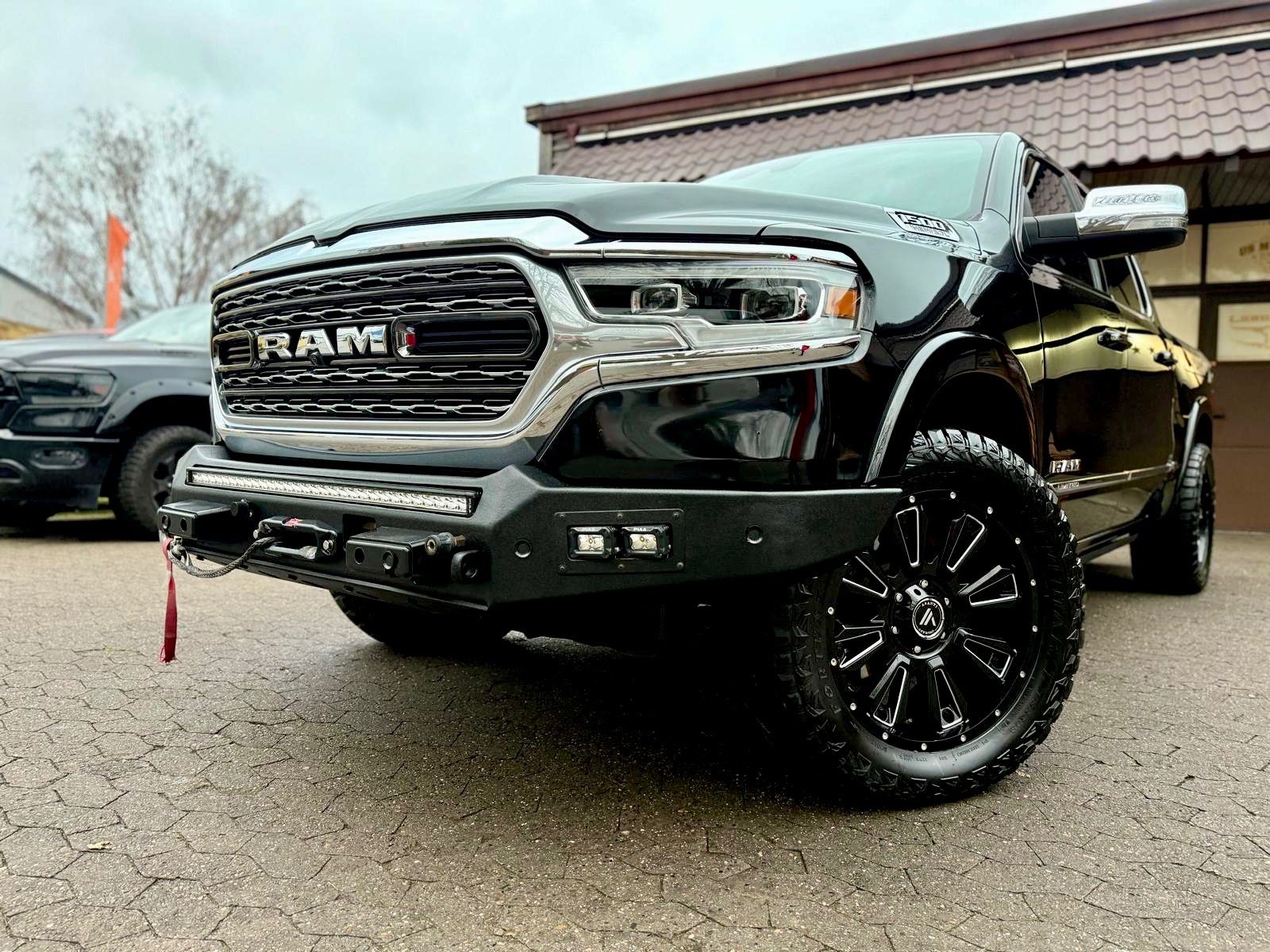 Dodge CLEAN CARFAX*LIMITED*PANO*LUFT*RAMBOX*AHK*NAVI*