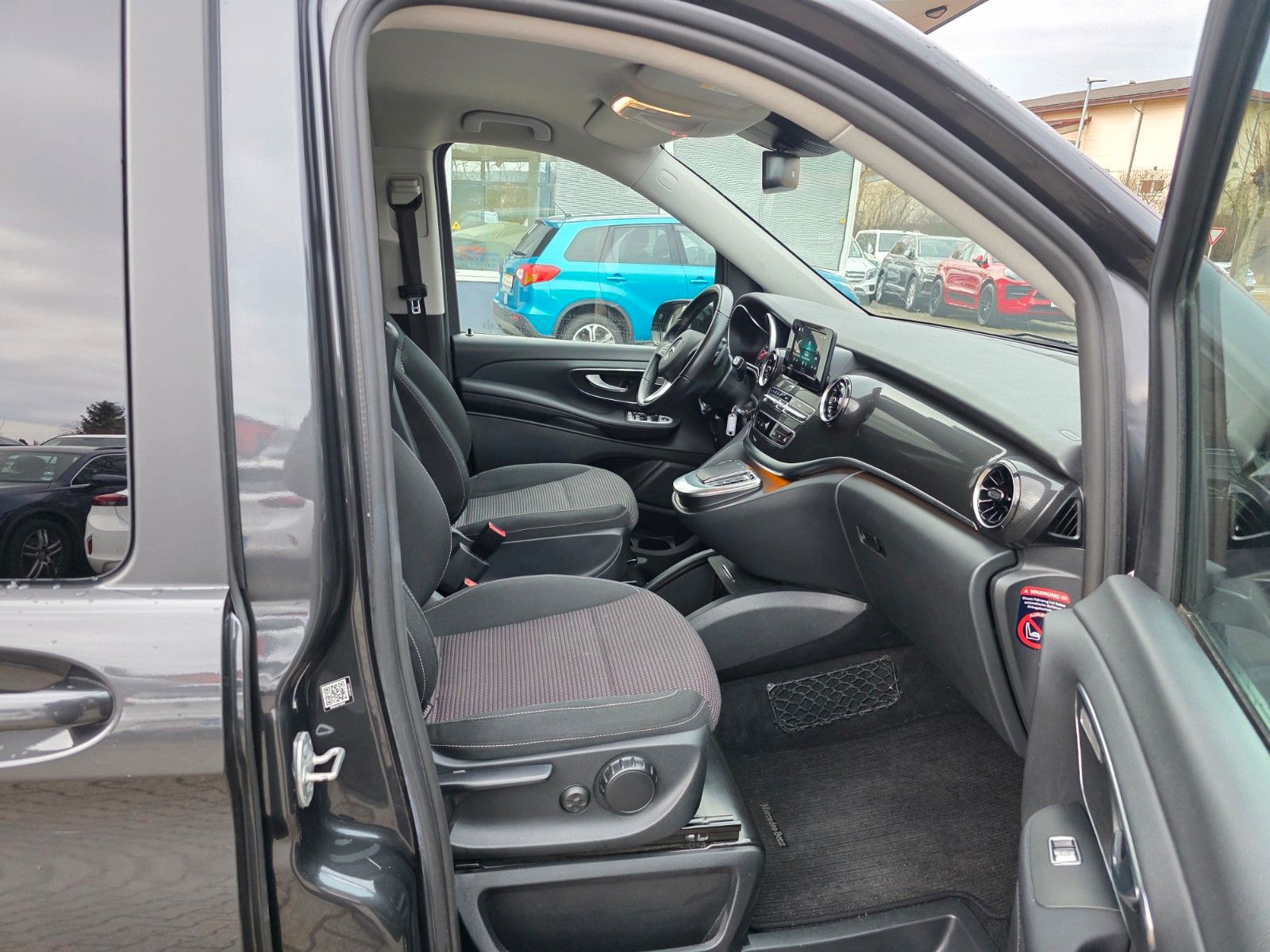 Mercedes-Benz V 220 d EDITION 4MATIC lang/ Automatik/ 6-Sitzer