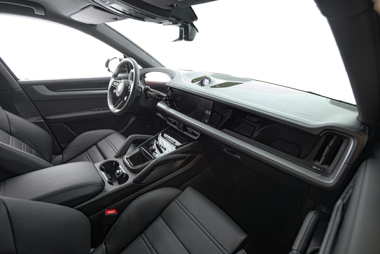 Porsche Cayenne Coupe E-Hybrid / SportDesign / VAT