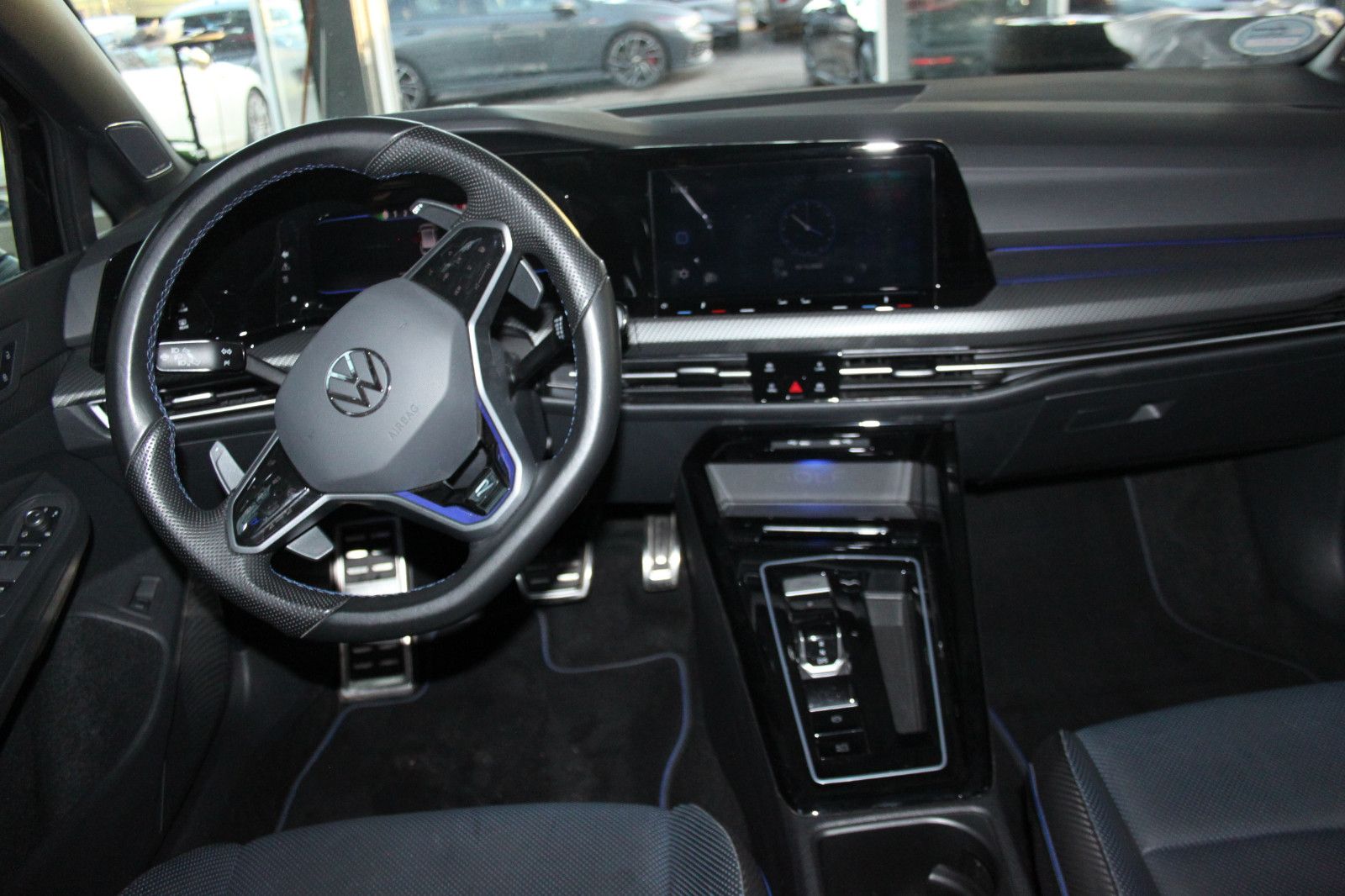 Volkswagen Golf VIII Variant R/DSG/PANO/LEDER/IQLED/H&K/BLC