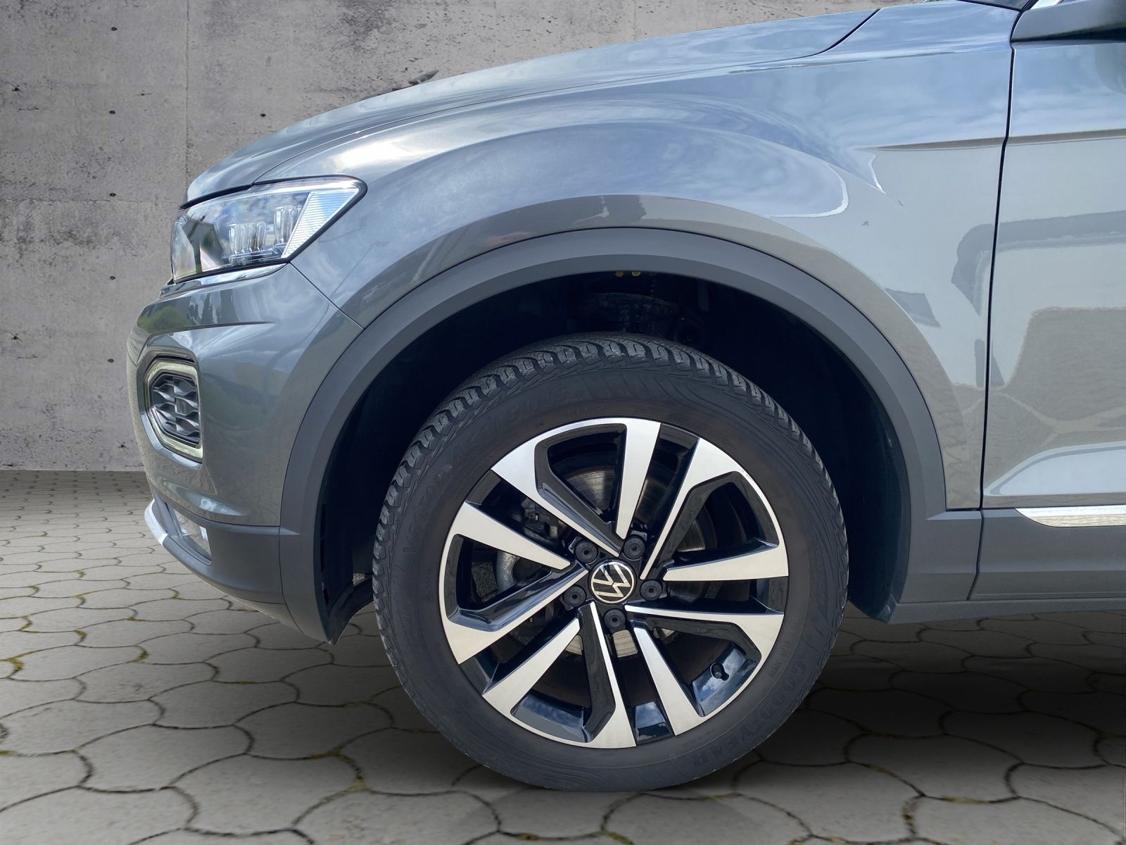 Volkswagen T-Roc United 1.5TSI DSG - Samsaru's Car Outlet
