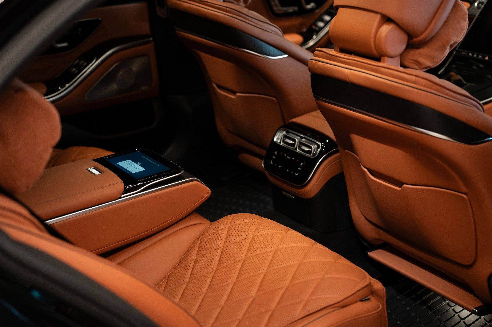 Mercedes-Benz S Burmester - Samsaru's Car Outlet
