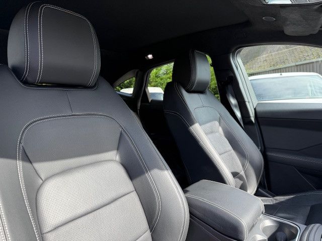 Jaguar E-Pace R-Dynamic Black AWD/ACC/Anhängerkupplung