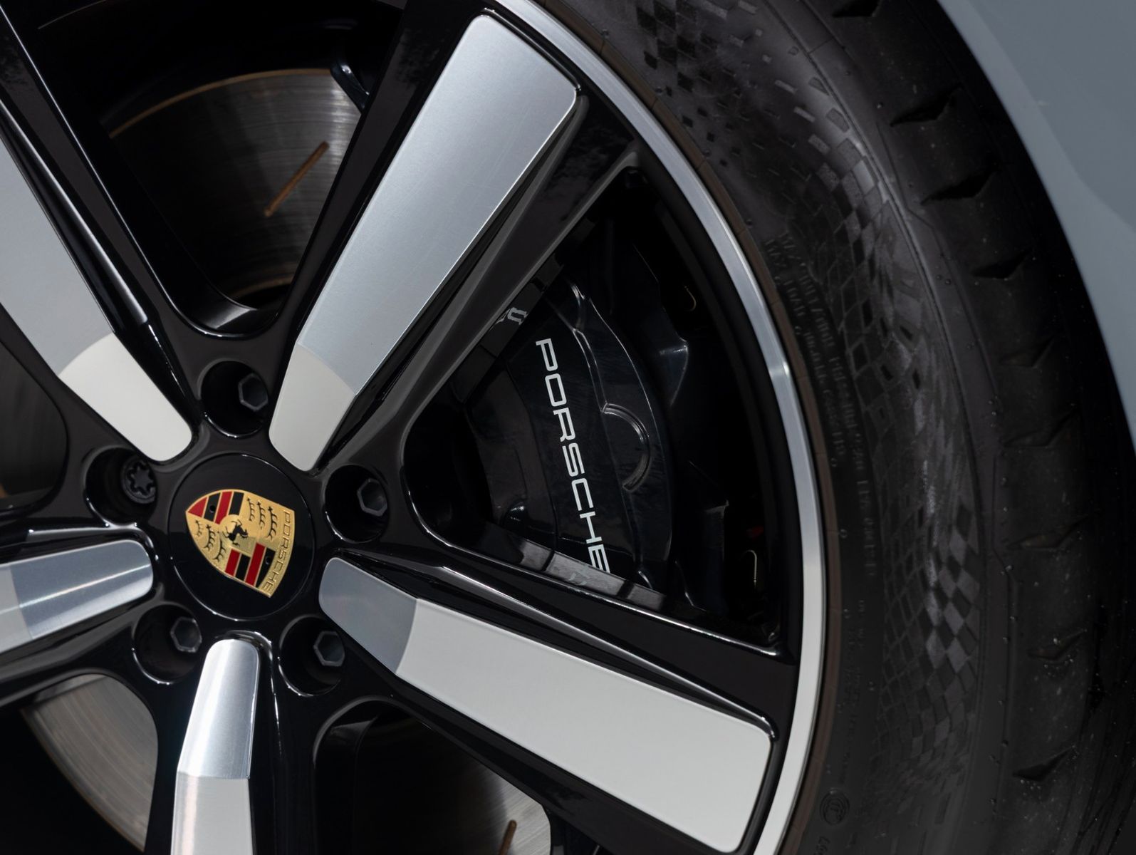 Porsche Cayenne Turbo E-Hybrid | Burmester | HD-Matrix