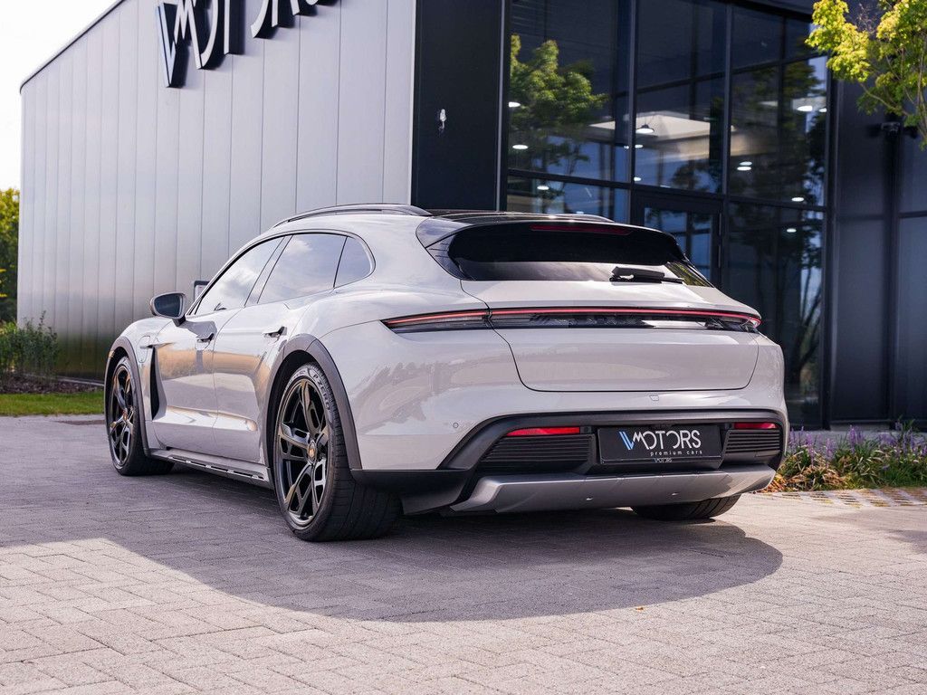 Porsche Taycan Cross Turismo 4S 93.4 kWh - ACC - Bose -