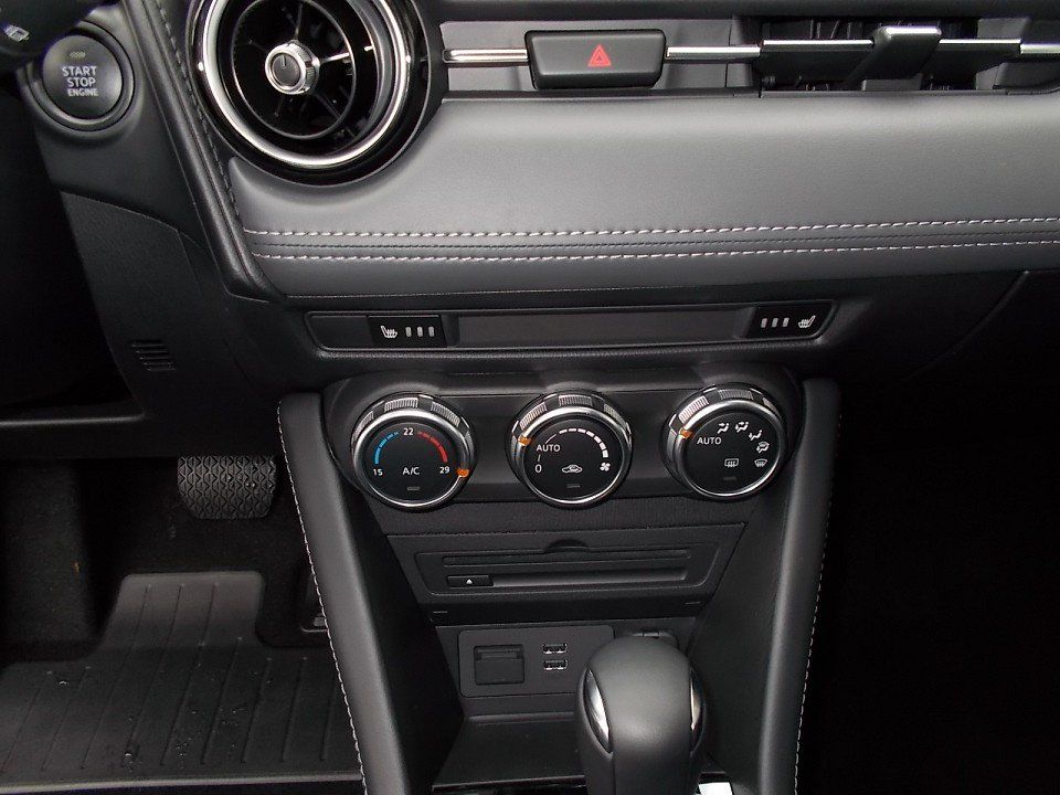 Mazda CX-3 G-121 AT Selection DUK-P NAVI *AHK* ACAA RF