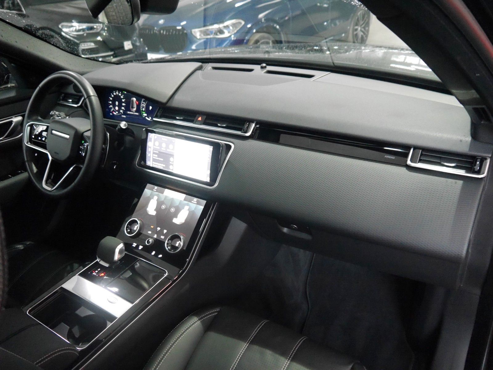 Range Rover Velar P400e S - Samsaru's Car Outlet