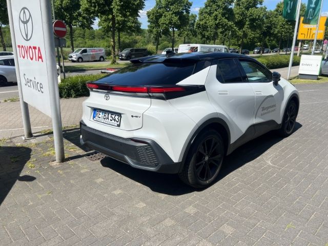 Toyota C-HR Hybrid FWD - Samsaru's Car Outlet