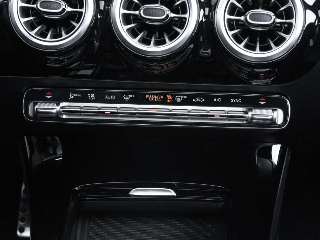 Mercedes-Benz AMG CLA 35 4MATIC Coupé - Samsaru's Car Outlet