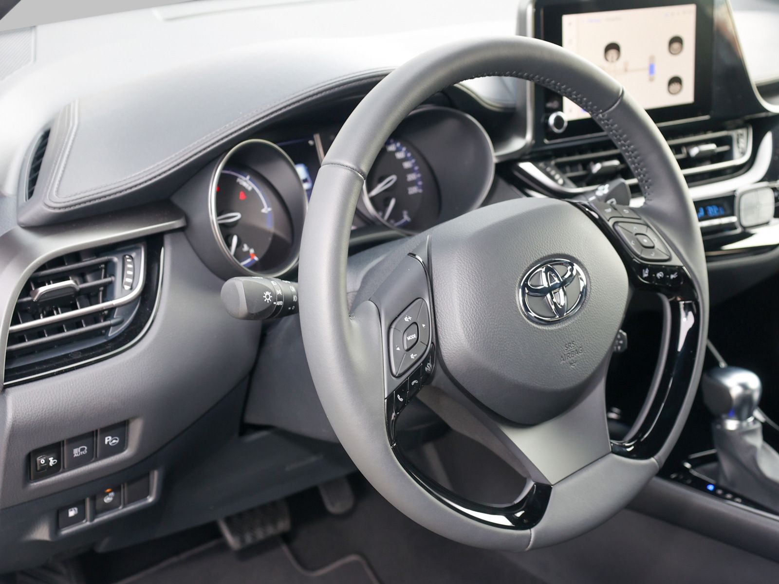 Toyota C-HR 2.0 Hybrid - Samsaru's Car Outlet